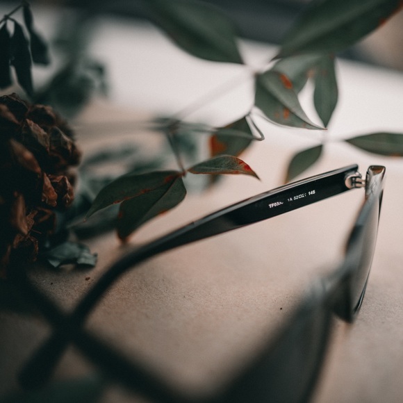 Tom Ford Sunglasses - Picture 10 of 11